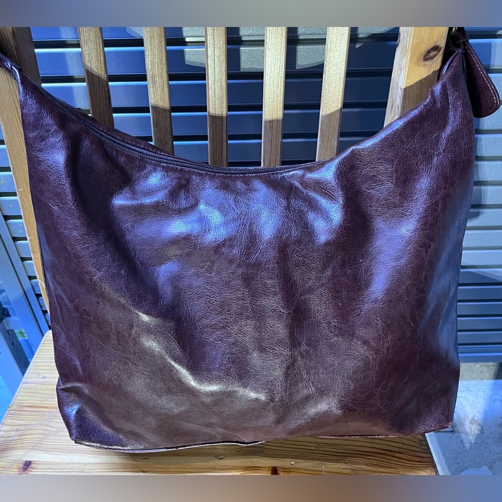 Nygard Collection Purse, Rich Maroon in colour and New without Tags (NWOT). - Picture 3 of 10